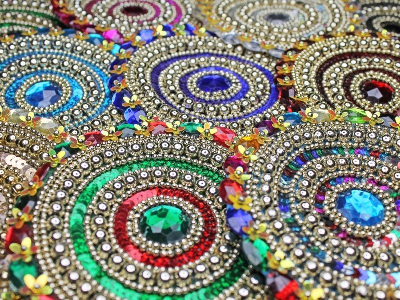 OPRUIMING: Prachtige broches OPRUIMING: Prachtige broches