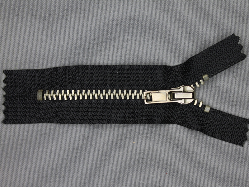 Niet deelbare broekrits metaal 8t/m20cm Niet deelbare broekrits metaal 8t/m20cm