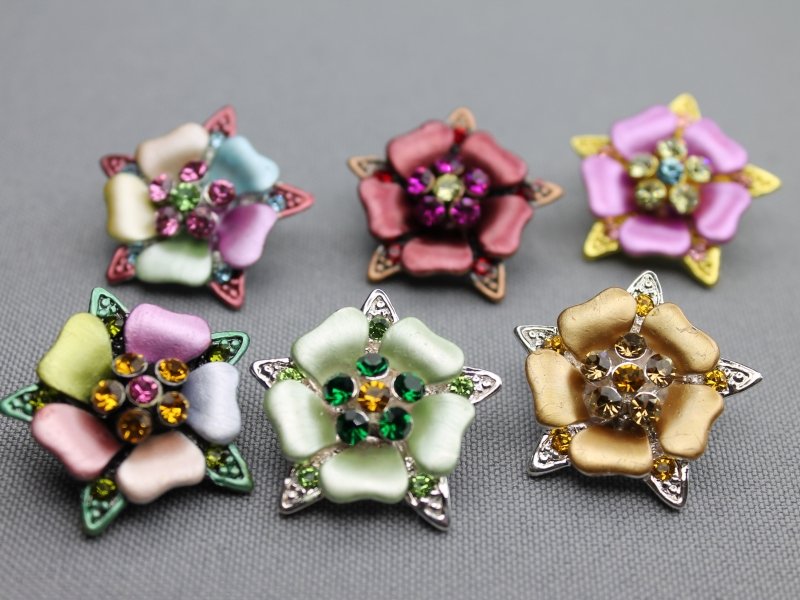 Nieuwe strass stenen knopen Nieuwe strass stenen knopen