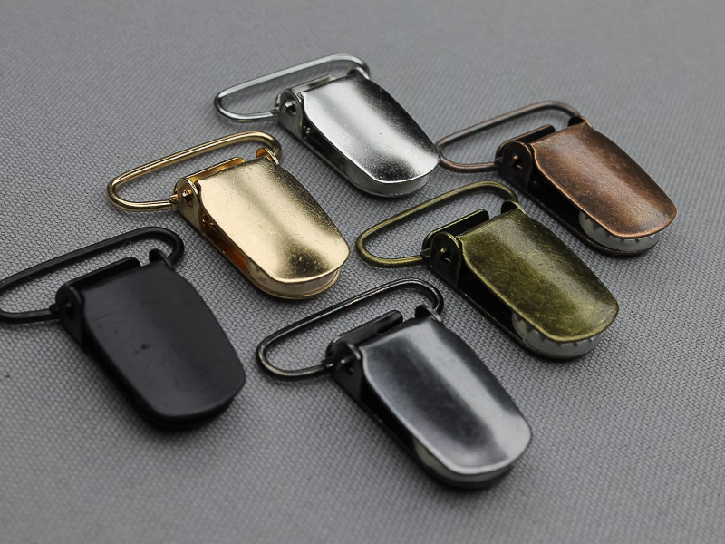 Nieuwe bretel clipsen Nieuwe bretel clipsen