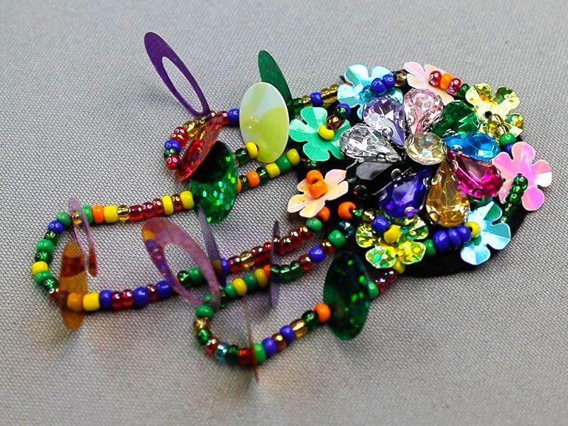 Nieuwe applicatie met strass steentjes Nieuwe applicatie met strass steentjes