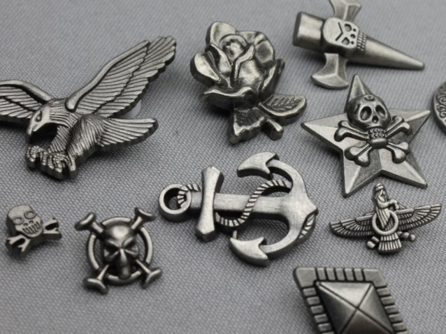 Studs, spikes en siernieten Studs, spikes en siernieten