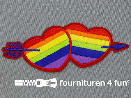 Applicatie 135x48mm regenboog hartjes met pijl